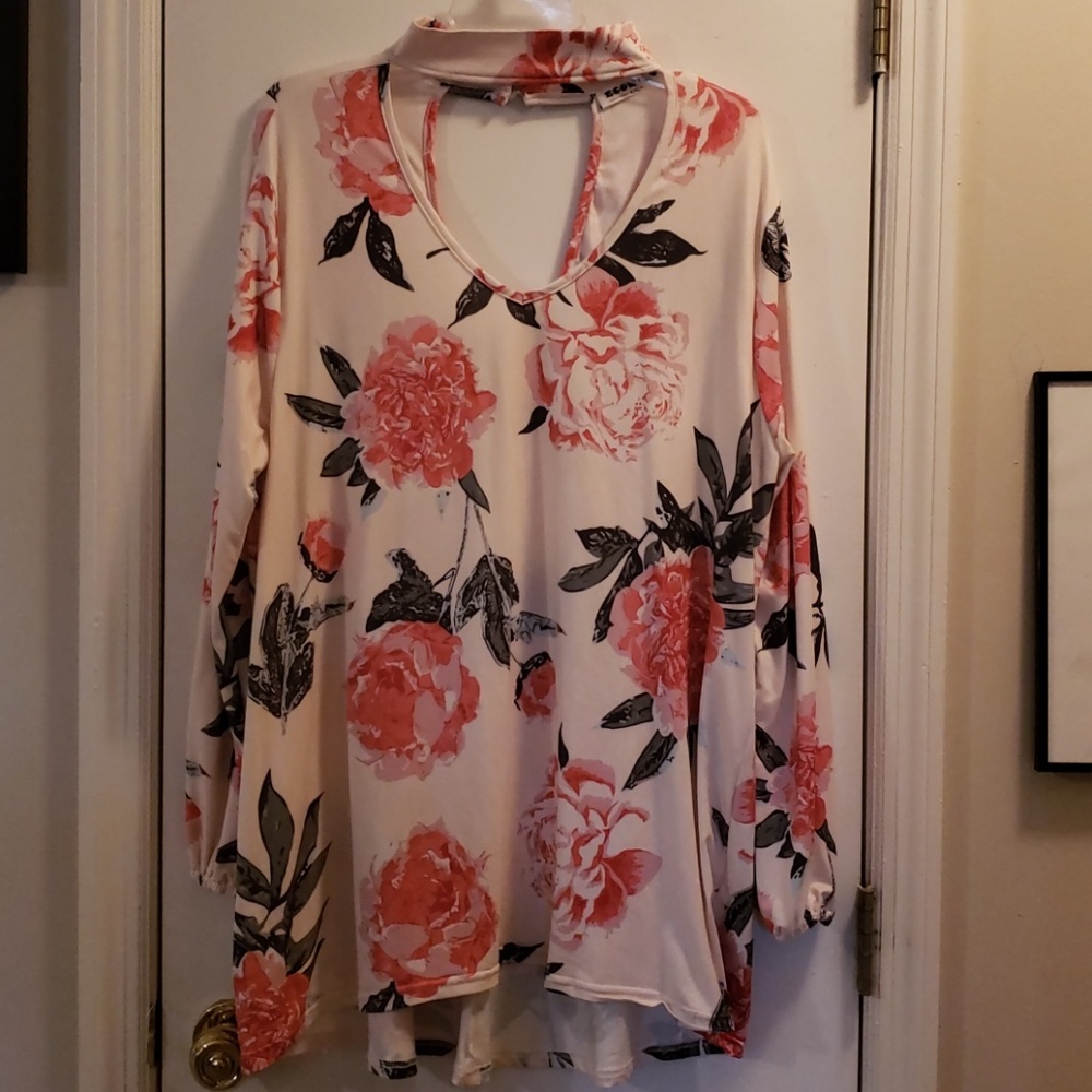RESERVED 🌹Flowy Floral Tunic